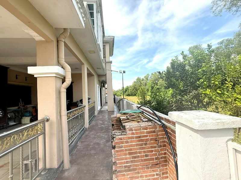 Rumah Teres 2 Tingkat untuk Dijual di Bandar Nusaputra (Puchong) - Fazie Noor - Exterior - PropertyGuru.com.my