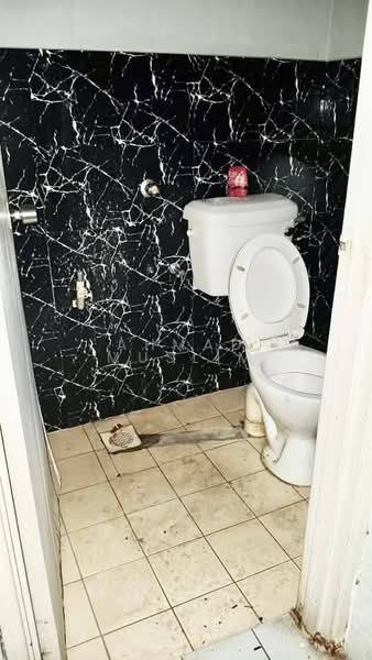 Rumah Teres 2 Tingkat untuk Dijual di Bandar Tasik Puteri (Rawang) - Ahmad Muslim - Bathroom - PropertyGuru.com.my