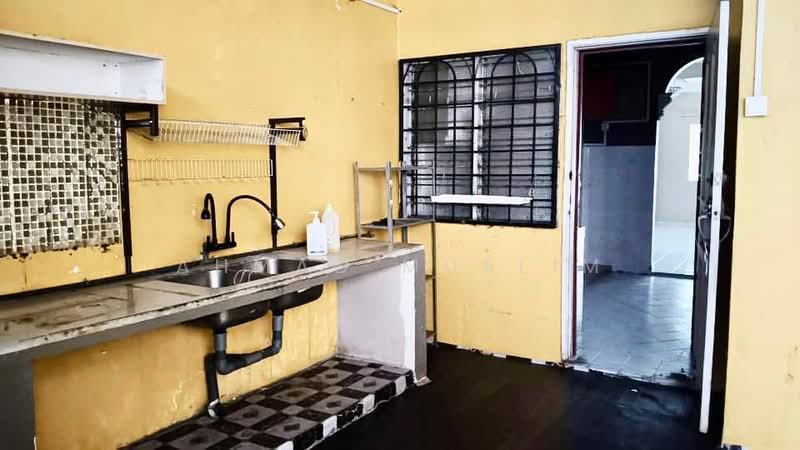Rumah Teres 2 Tingkat untuk Dijual di Bandar Tasik Puteri (Rawang) - Ahmad Muslim - Kitchen - PropertyGuru.com.my