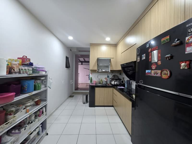 Service Residence for Sale at Sky Gardens Residences - Crystal Kong - Kitchen - PropertyGuru.com.my