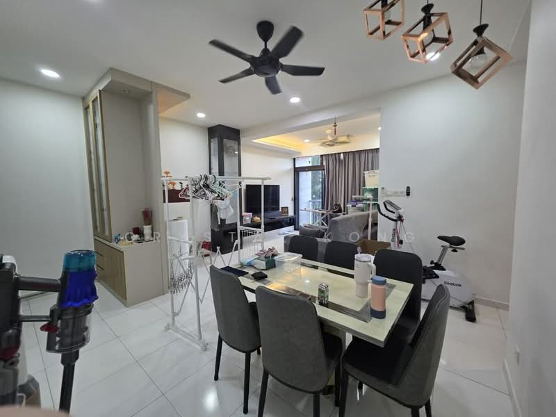 Service Residence for Sale at Sky Gardens Residences - Crystal Kong - Living Room - PropertyGuru.com.my