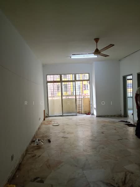 Apartment for Rent at Pangsapuri Lagoon Perdana - Richard Ooi - Living Room - PropertyGuru.com.my