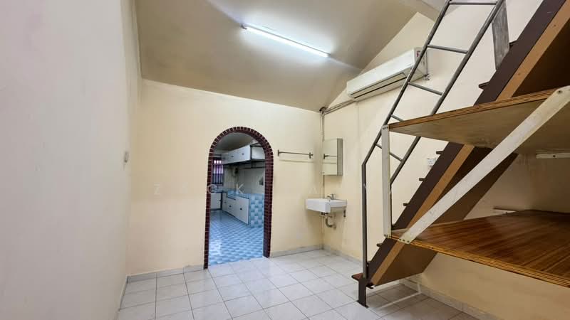 Rumah Teres 1 Tingkat untuk Dijual di Taman Seri Timah (Seri Kembangan) - Zack Yahya - PropertyGuru.com.my