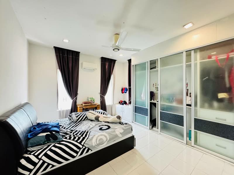 Condominium for Sale at T-Parkland - Ahmad Muslim - Bedroom - PropertyGuru.com.my