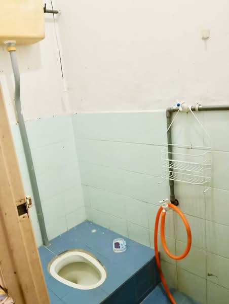 Rumah Flat untuk Dijual di Taman Tun Teja - Ahmad Muslim - Bathroom - PropertyGuru.com.my