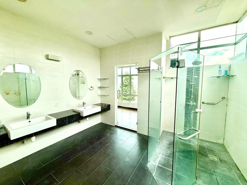 Bungalow for Sale in Kota Emerald (Rawang) - Ahmad Muslim - Bathroom - PropertyGuru.com.my
