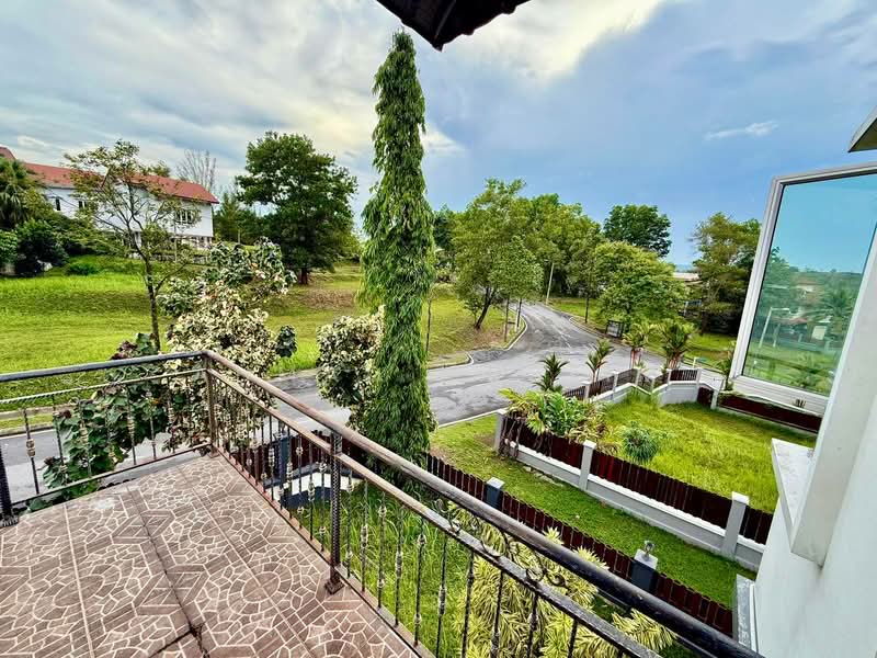 Bungalow for Sale in Kota Emerald (Rawang) - Ahmad Muslim - PropertyGuru.com.my