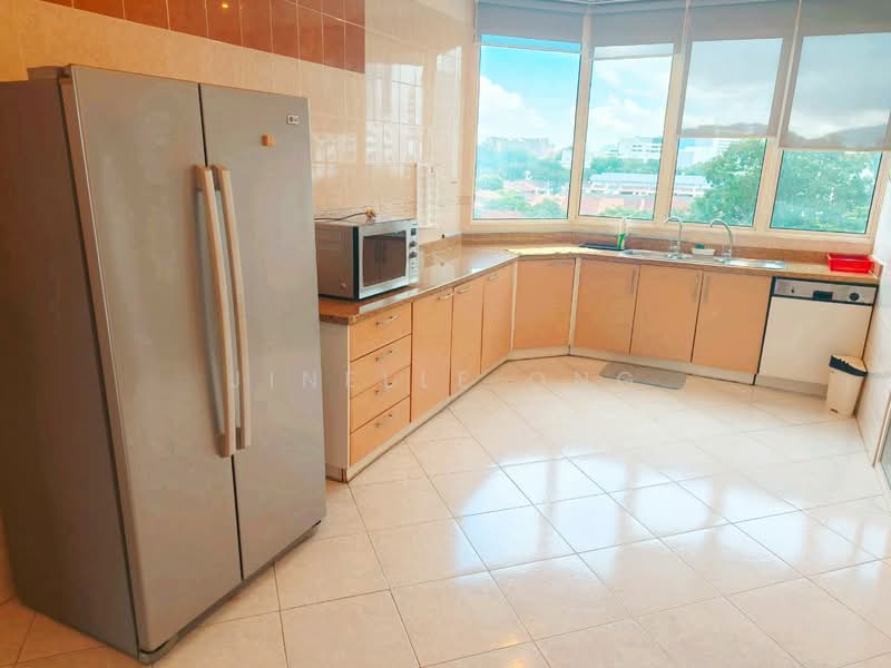 Kondominium untuk Disewa di Gurney Beach Resort - Jinelle Ong - Kitchen - PropertyGuru.com.my
