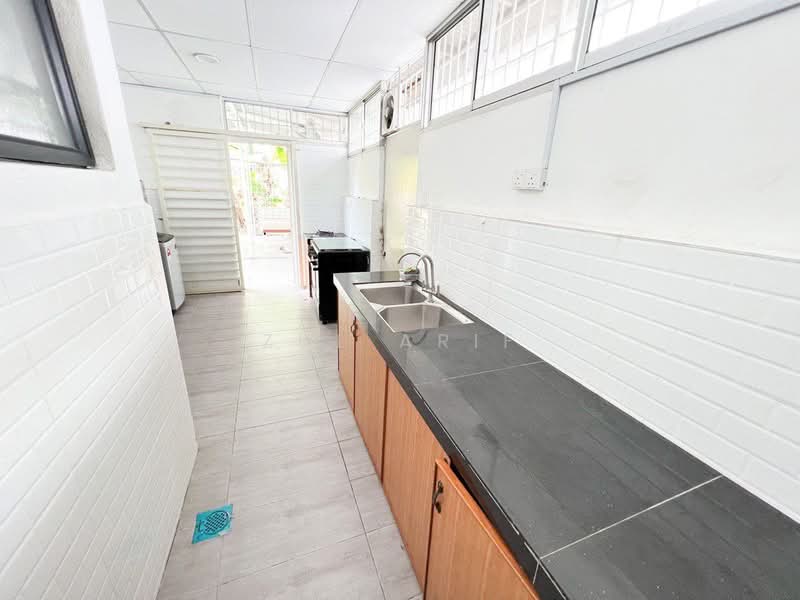 Rumah Teres untuk Dijual di Shah Alam (Selangor) - Zul Arif - Kitchen - PropertyGuru.com.my