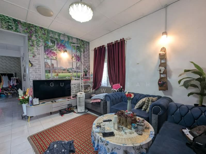 Semi-Detached House for Sale in Dengkil (Selangor) - Gudrotullah Ikhwan - Living Room - PropertyGuru.com.my