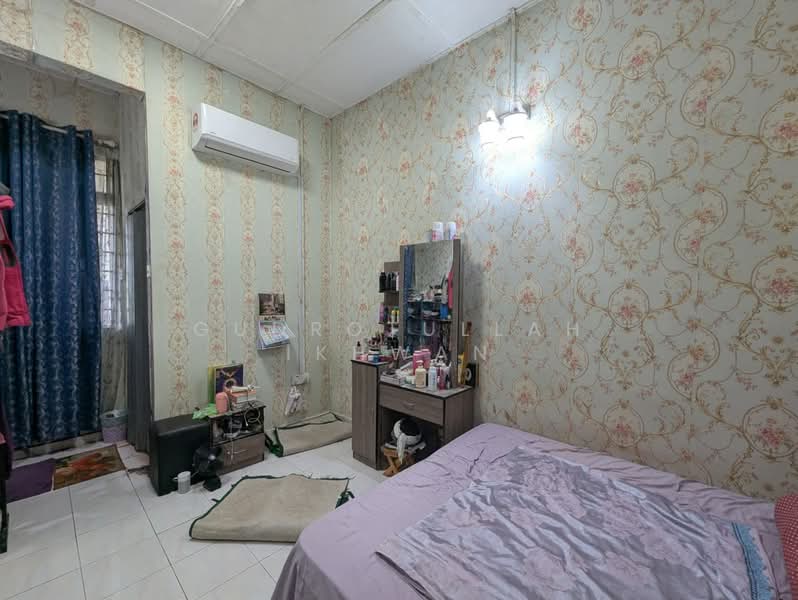 Semi-Detached House for Sale in Dengkil (Selangor) - Gudrotullah Ikhwan - Bedroom - PropertyGuru.com.my