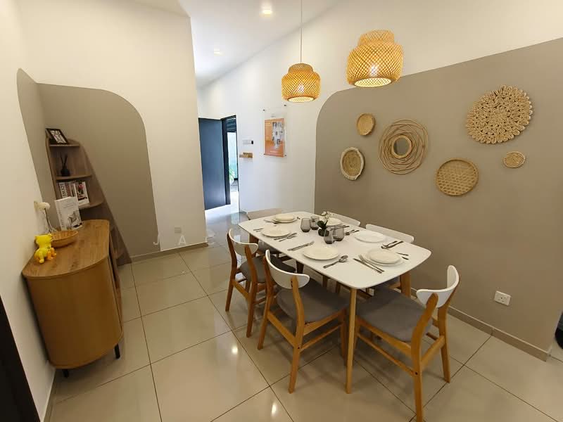 Servis Apartment untuk Dijual di BM City Suites @ BM City Mall - Jacky Yeoh - Dining Room - PropertyGuru.com.my
