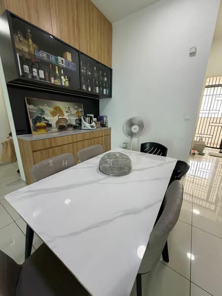 Service Residence for Rent at The Cruise Residence - Shawn Paw - Dining Room - PropertyGuru.com.my