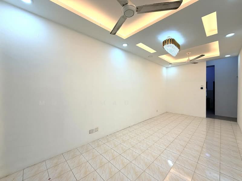 Terraced House for Sale in Klang (Selangor) - Muhammad Ezwan - Living Room - PropertyGuru.com.my