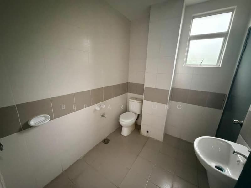 2-storey Terraced House for Sale in Kota Emerald (Rawang) - Bernard Ong - Bathroom - PropertyGuru.com.my