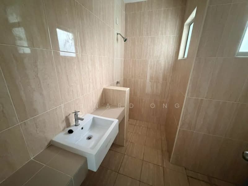 2-storey Terraced House for Sale in Kota Emerald (Rawang) - Bernard Ong - Bathroom - PropertyGuru.com.my