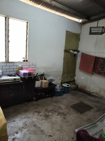 Rumah Teres 1.5-Tingkat untuk Dijual di Taman Bidara (Selayang) - Crystal Lum - Kitchen - PropertyGuru.com.my