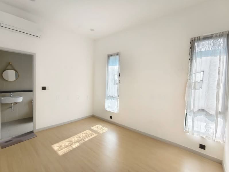 Semi-Detached House for Sale in Kota Emerald (Rawang) - Bernard Ong - Bathroom - PropertyGuru.com.my