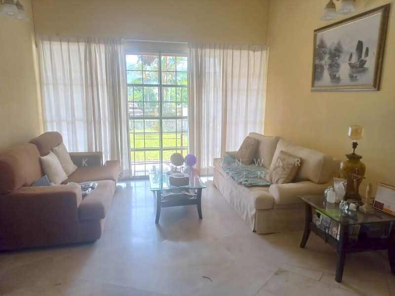 Rumah Teres untuk Dijual di Bukit Rahman Putra (Sungai Buloh) - Khairil Anwar Sirajudin - Living Room - PropertyGuru.com.my