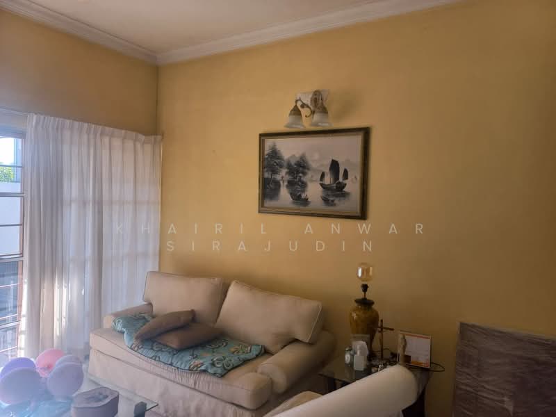 Rumah Teres untuk Dijual di Bukit Rahman Putra (Sungai Buloh) - Khairil Anwar Sirajudin - Living Room - PropertyGuru.com.my