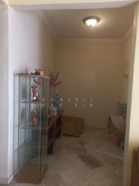 Terraced House for Rent in Bukit Rahman Putra (Sungai Buloh) - Khairil Anwar Sirajudin - Entrance - PropertyGuru.com.my