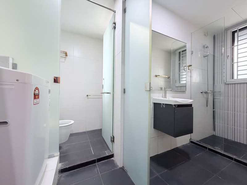 Service Residence for Sale at V@SUMMERPLACE - Enrica Long - Bathroom - PropertyGuru.com.my
