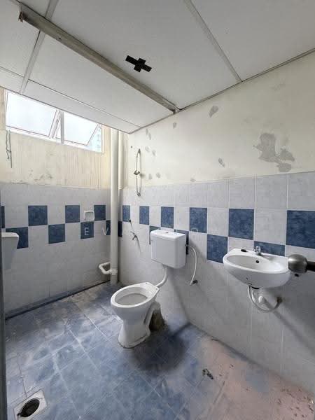 Shop for Rent in Taman Nusa Bestari (Iskandar Puteri (Nusajaya)) - Eva Siow - Bathroom - PropertyGuru.com.my