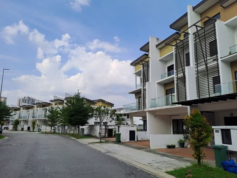 3-storey Terraced House for Sale in Kota Emerald (Rawang) - Harry Lee - Exterior - PropertyGuru.com.my