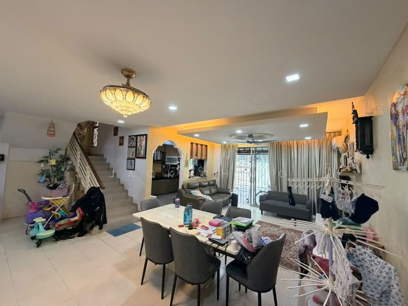 Townhouse for Sale in Batu Caves (Selangor) - Jack Cheng - Living Room - PropertyGuru.com.my