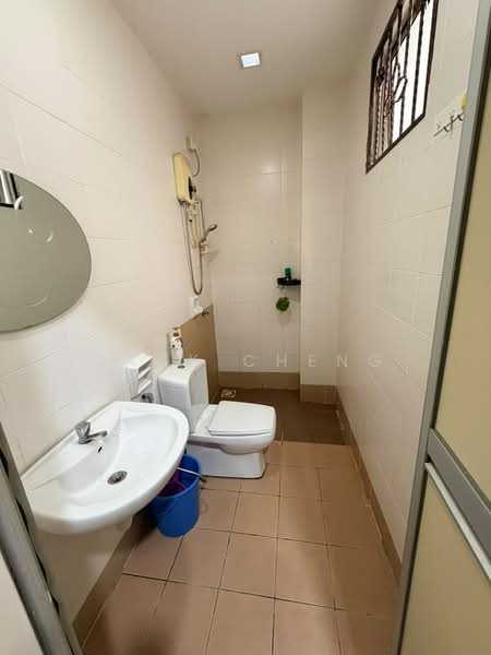Townhouse for Sale in Batu Caves (Selangor) - Jack Cheng - Bathroom - PropertyGuru.com.my