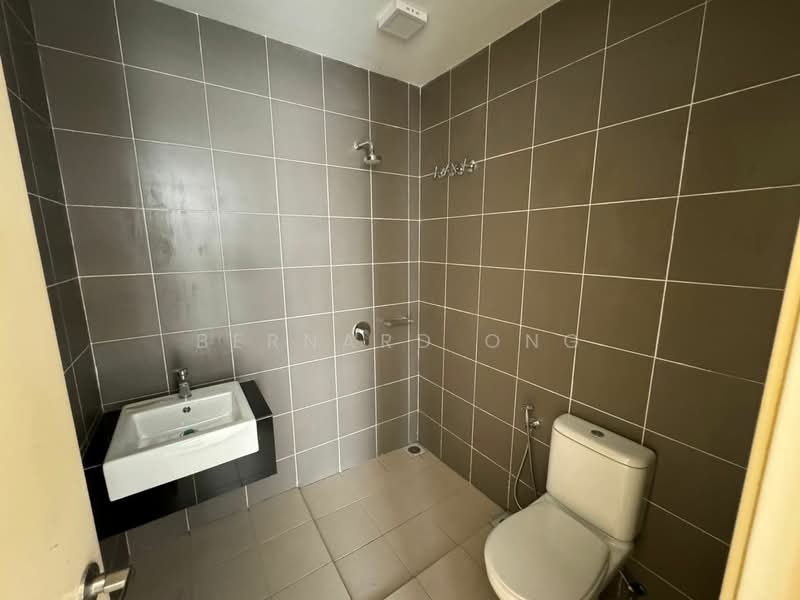 Semi-Detached House for Sale in Rawang (Selangor) - Bernard Ong - Bathroom - PropertyGuru.com.my