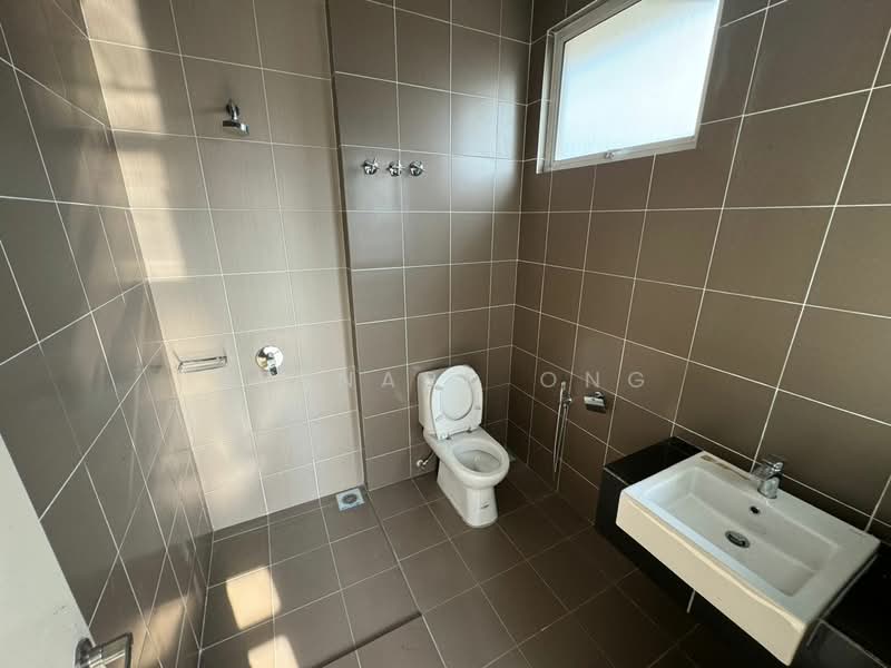 Semi-Detached House for Sale in Rawang (Selangor) - Bernard Ong - Bathroom - PropertyGuru.com.my