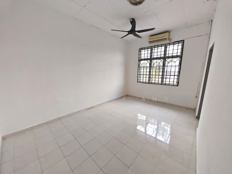 2-storey Terraced House for Sale in Taman Puteri Wangsa (Ulu Tiram) - Wallace Ang - PropertyGuru.com.my