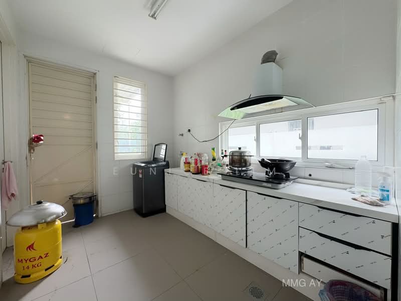 Semi-Detached House for Rent in Bandar Botanic (Klang) - Eunice Lim - Kitchen - PropertyGuru.com.my
