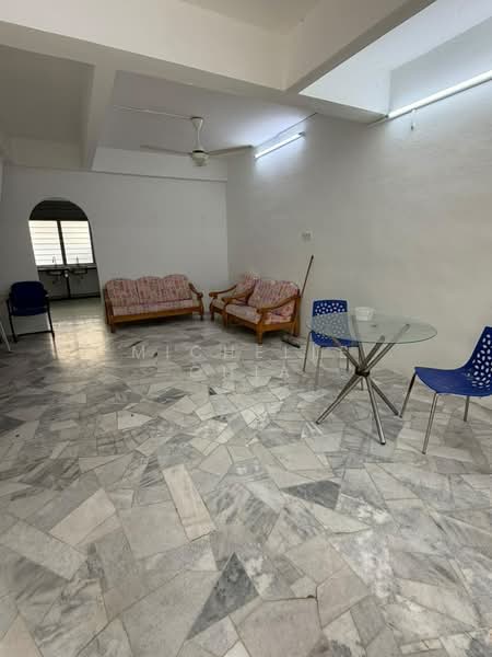 Rumah Teres 2 Tingkat untuk Disewa di Taman Desa Murni (Butterworth) - Michelle Chia - Living Room - PropertyGuru.com.my