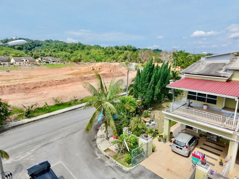 2-storey Terraced House for Sale in Bandar Warisan Puteri (Seremban) - Hassan Basri Suhaimi - Exterior - PropertyGuru.com.my