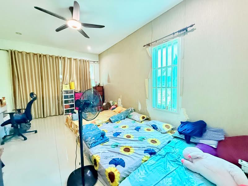 2-storey Terraced House for Sale in Bandar Warisan Puteri (Ampangan) - Hassan Basri Suhaimi - Bedroom - PropertyGuru.com.my