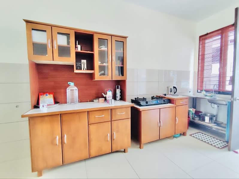 Terraced House for Rent in Elmina (Shah Alam) - Erin Yusof - Kitchen - PropertyGuru.com.my
