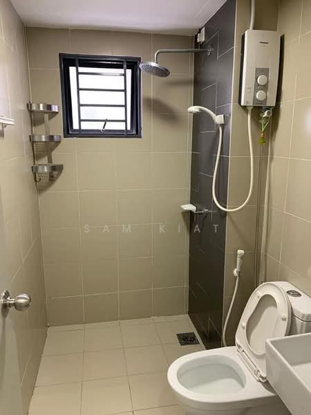 Kondominium untuk Disewa di Kristal View - SAM KIAT - Bathroom - PropertyGuru.com.my