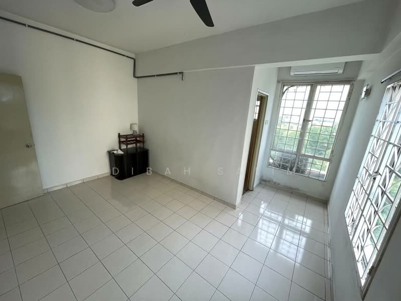Condominium for Sale at Nilam Puri - Adibah Salim - Living Room - PropertyGuru.com.my