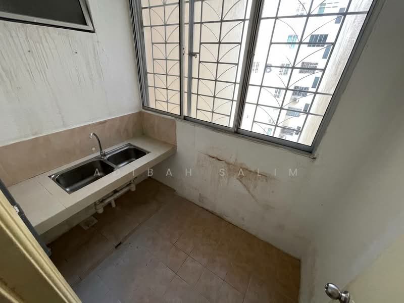 Condominium for Sale at Nilam Puri - Adibah Salim - Kitchen - PropertyGuru.com.my