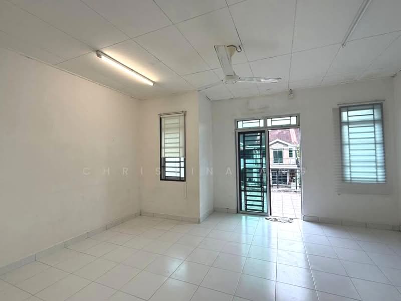 2-storey Terraced House for Sale in Taman JP Perdana (Johor Bahru) - Christina Ang - Living Room - PropertyGuru.com.my