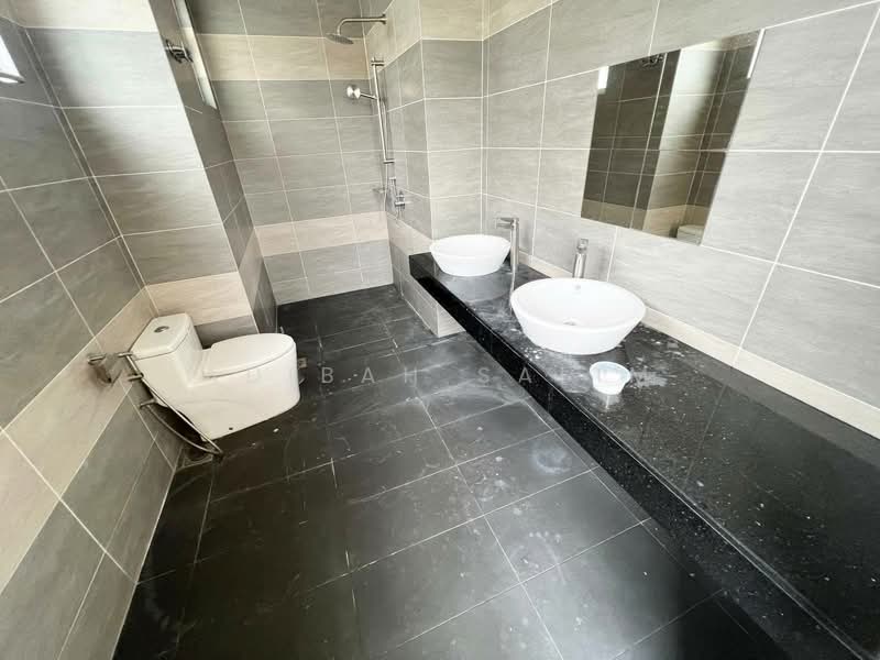 Rumah Banglo untuk Dijual di Setia Alam (Selangor) - Adibah Salim - Bathroom - PropertyGuru.com.my