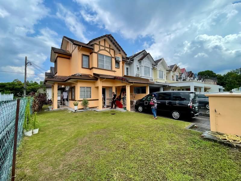 2-storey Terraced House for Sale in Putra Heights (Subang Jaya) - Ahmad Fadlee - PropertyGuru.com.my