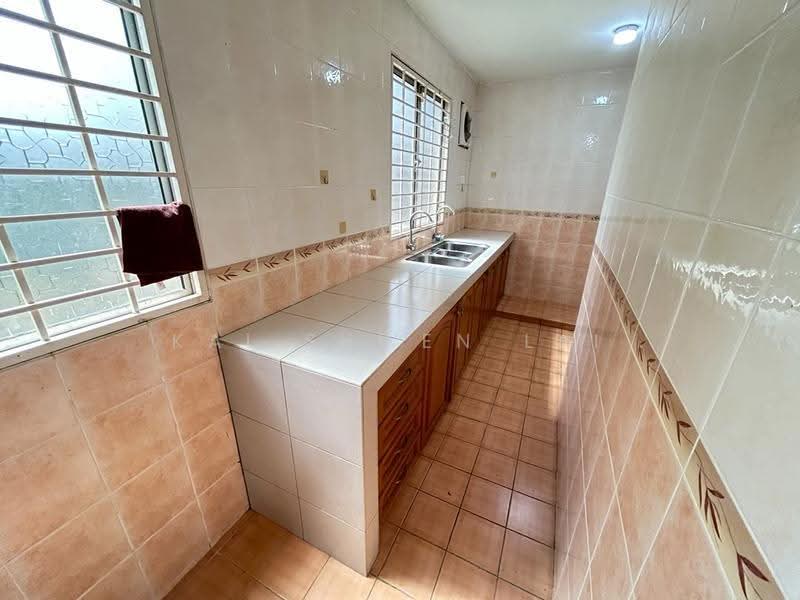 2-storey Terraced House for Sale in Kota Kemuning (Shah Alam) - Kai Shwen Lai - Kitchen - PropertyGuru.com.my