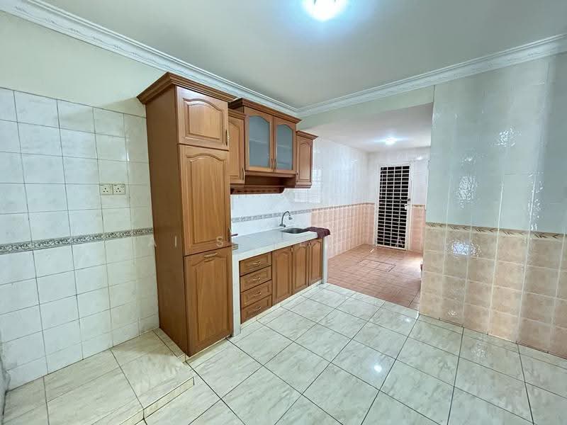 2-storey Terraced House for Sale in Kota Kemuning (Shah Alam) - Kai Shwen Lai - Kitchen - PropertyGuru.com.my