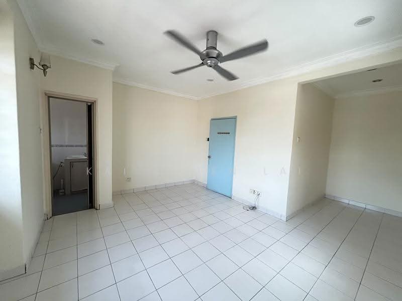 2-storey Terraced House for Sale in Kota Kemuning (Shah Alam) - Kai Shwen Lai - Living Room - PropertyGuru.com.my