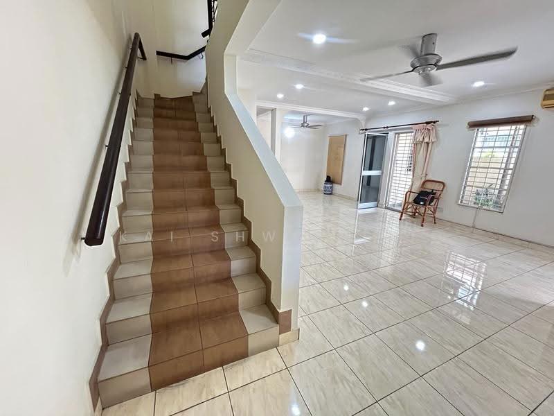 2-storey Terraced House for Sale in Kota Kemuning (Shah Alam) - Kai Shwen Lai - Living Room - PropertyGuru.com.my