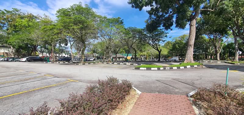 Shop / Office for Sale in Kota Kemuning (Shah Alam) - Kevin Dass - Car Park - PropertyGuru.com.my