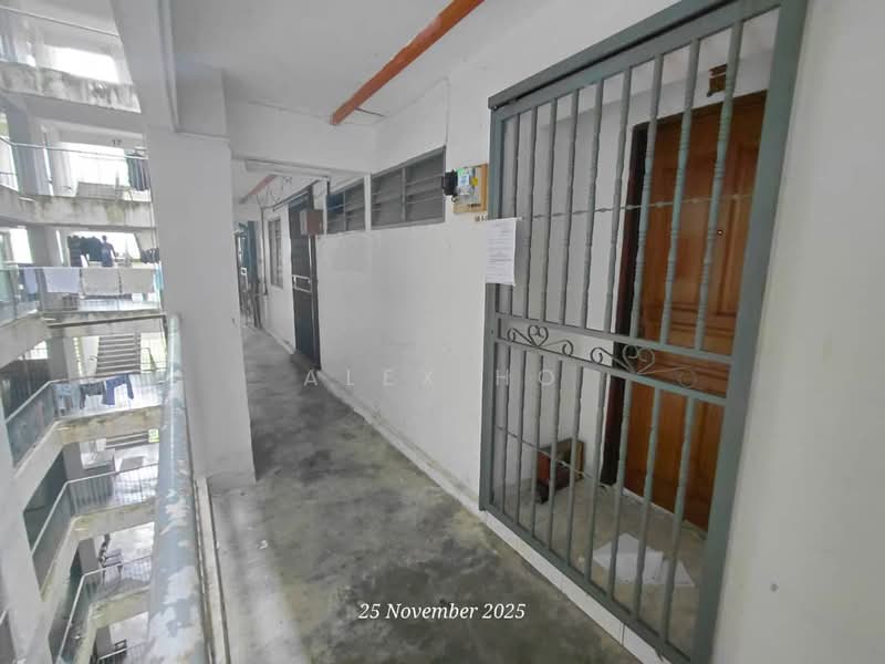 Pangsapuri untuk Dijual di Saujana Heights Apartments - Alex Ho - Corridor - PropertyGuru.com.my